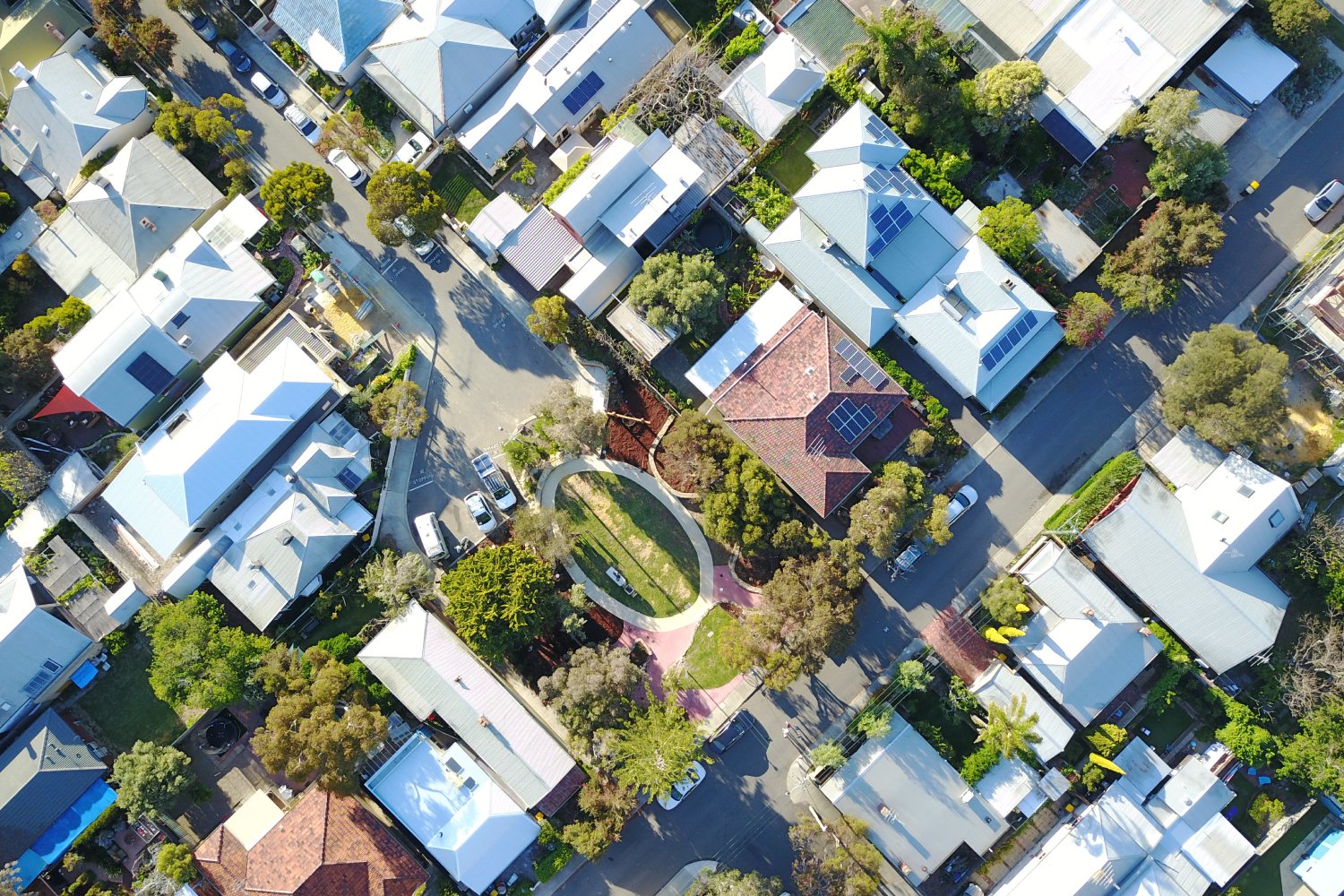 Conversation 8 / House, suburb, street: how to make change